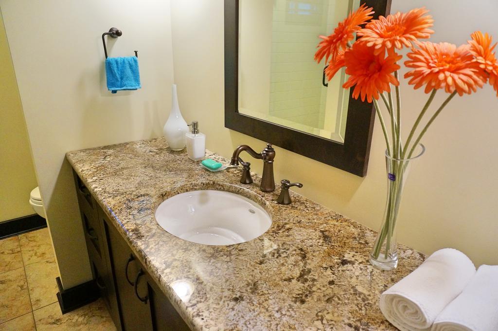 Mission Hill Lake View Villa 웨스트 켈로나 외부 사진